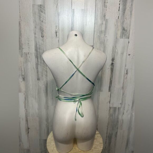 Green crop top - Picture 7 of 8